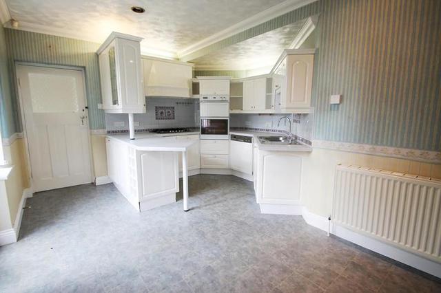  Image of 3 bedroom Detached house to rent in Sandpit Lane St. Albans AL1 at St Albans, AL1 4HG