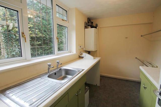  Image of 3 bedroom Detached house to rent in Sandpit Lane St. Albans AL1 at St Albans, AL1 4HG