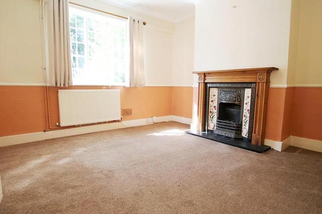  Image of 2 bedroom Cottage to rent in Sandpit Lane St. Albans AL1 at St Albans, AL1 4BJ
