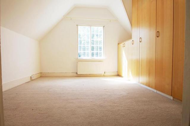  Image of 2 bedroom Cottage to rent in Sandpit Lane St. Albans AL1 at St Albans, AL1 4BJ