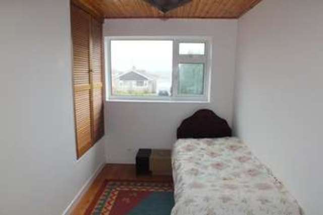  Image of 3 bedroom Semi-Detached house for sale in Sandy Hill Park Saundersfoot SA69 at Saundersfoot Pembrokeshire Saundersfoot, SA69 9PJ