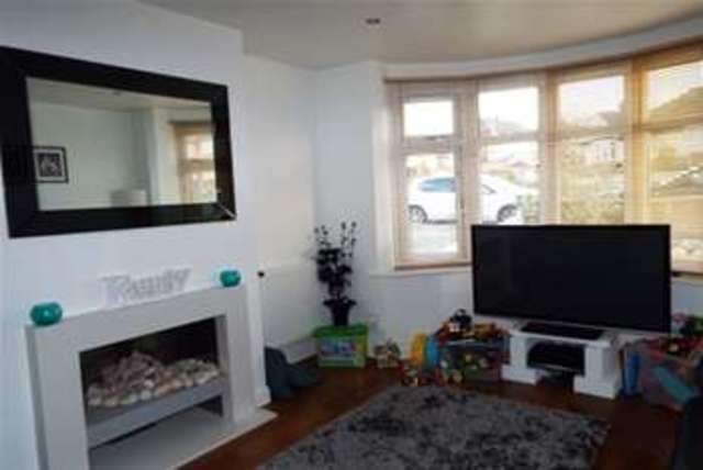  Image of 3 bedroom Detached house to rent in Seagrave Drive Oadby Leicester LE2 at Leicester, LE2 5GJ
