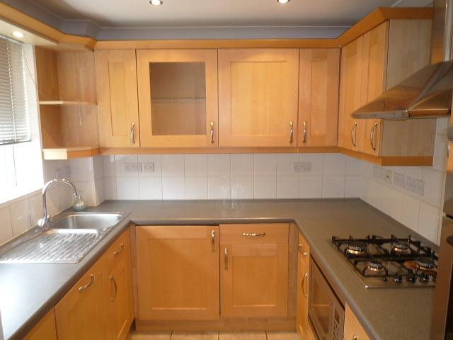  Image of 2 bedroom Flat to rent in May Bate Avenue Kingston upon Thames KT2 at Maybate Avenue  Kingston Upon Thames, KT2 5US