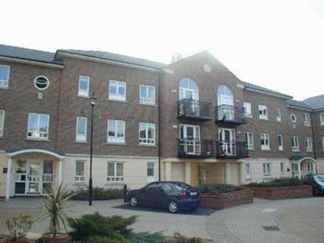  Image of 2 bedroom Flat to rent in May Bate Avenue Kingston upon Thames KT2 at Maybate Avenue  Kingston Upon Thames, KT2 5US