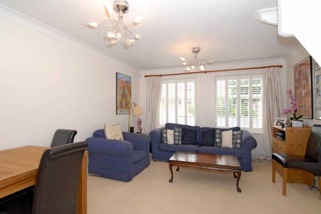  Image of 2 bedroom Detached house to rent in Shaftesbury Mews London SW4 at Shaftesbury Mews  London, SW4 9BP