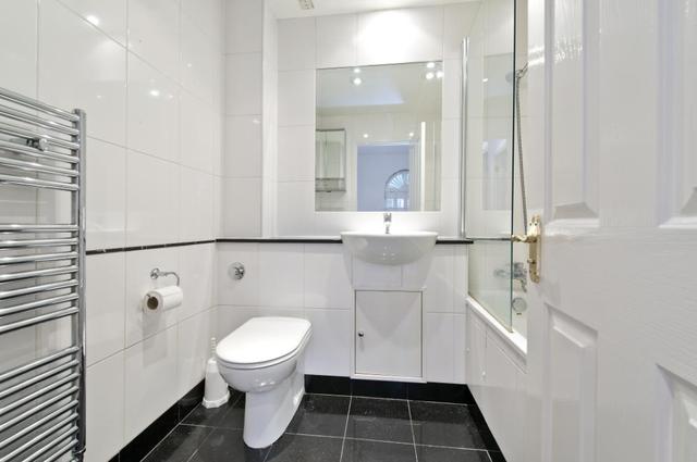  Image of 2 bedroom Detached house to rent in Shaftesbury Mews London SW4 at Shaftesbury Mews  London, SW4 9BP