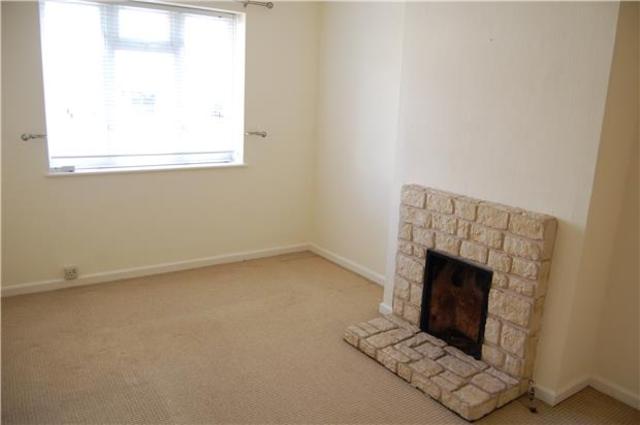  Image of 4 bedroom Semi-Detached house to rent in Shakespeare Road Cheltenham GL51 at Gloucestershire, GL51 7HH