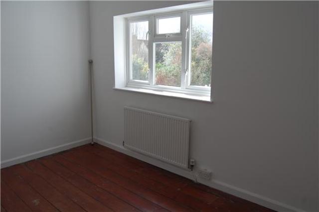  Image of 4 bedroom Semi-Detached house to rent in Shakespeare Road Cheltenham GL51 at Gloucestershire, GL51 7HH