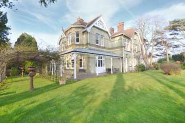 Image of 6 bedroom Detached house for sale in Victoria Avenue Shanklin PO37 at Shanklin Isle Of Wight, PO37 6LU