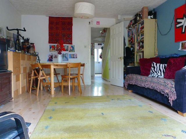  Image of 2 bedroom Detached house for sale in Shaw Road London SE22 at Shaw Road Array East Dulwich, SE22 8DP