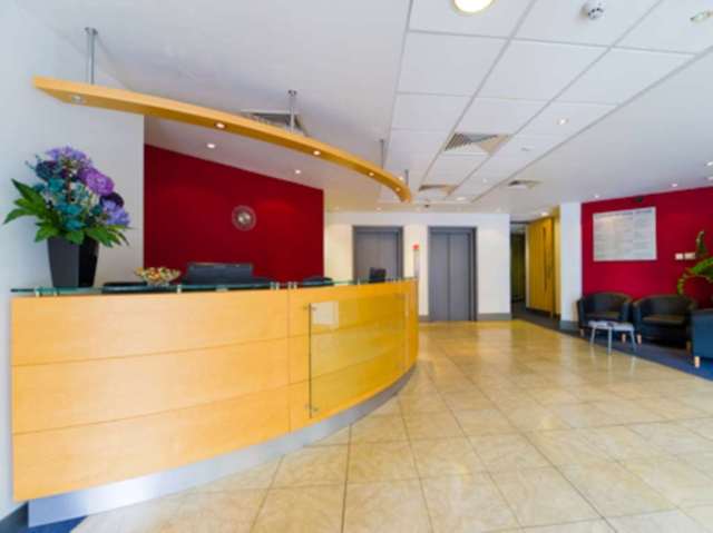  Image of Detached house to rent in Sheen Road Richmond TW9 at Richmond TW9 Richmond, TW9 1AE