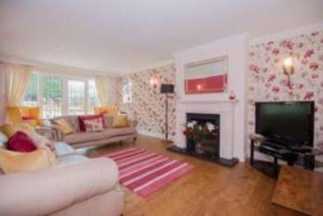  Image of 5 bedroom Detached house for sale in Shenfield Crescent Brentwood CM15 at Brentwood Essex Shenfield, CM15 8BN