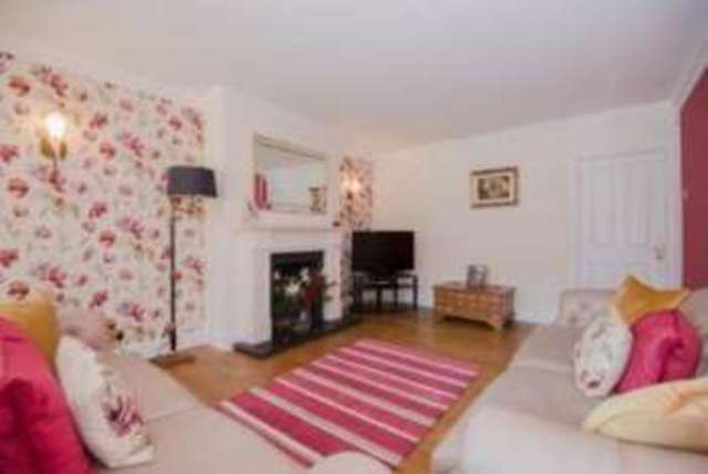  Image of 5 bedroom Detached house for sale in Shenfield Crescent Brentwood CM15 at Brentwood Essex Shenfield, CM15 8BN