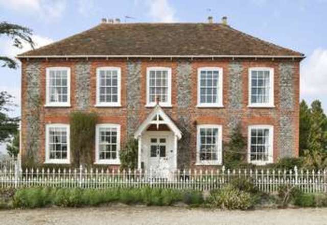  Image of 5 bedroom Detached house for sale in Wharf Road Shillingford Wallingford OX10 at Shillingford Wallingford Oxfordshire, OX10 7EW