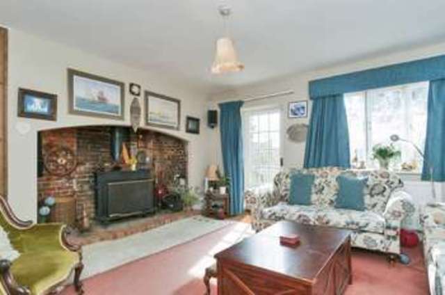  Image of 5 bedroom Detached house for sale in Wharf Road Shillingford Wallingford OX10 at Shillingford Wallingford Oxfordshire, OX10 7EW