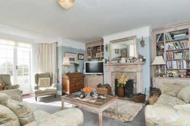  Image of 5 bedroom Detached house for sale in Wharf Road Shillingford Wallingford OX10 at Shillingford Wallingford Oxfordshire, OX10 7EW