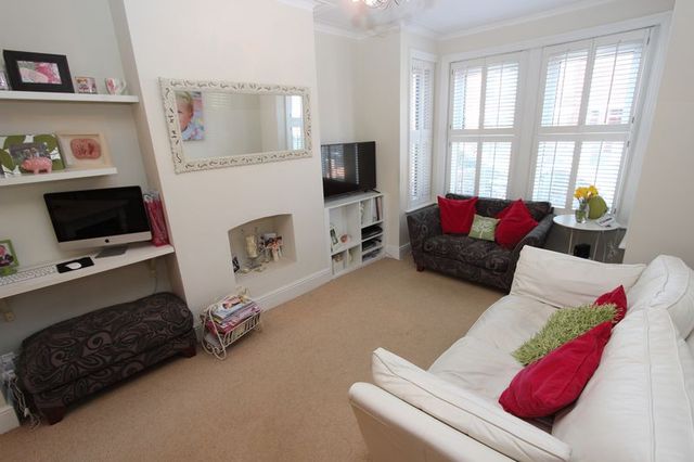  Image of 3 bedroom Terraced house for sale in Charlton Road Shirley Southampton SO15 at Charlton Road Shirley Southampton, SO15 5FL