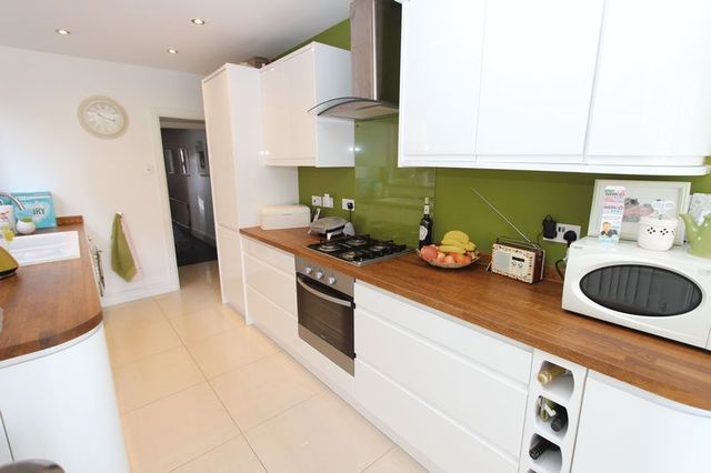  Image of 3 bedroom Terraced house for sale in Charlton Road Shirley Southampton SO15 at Charlton Road Shirley Southampton, SO15 5FL