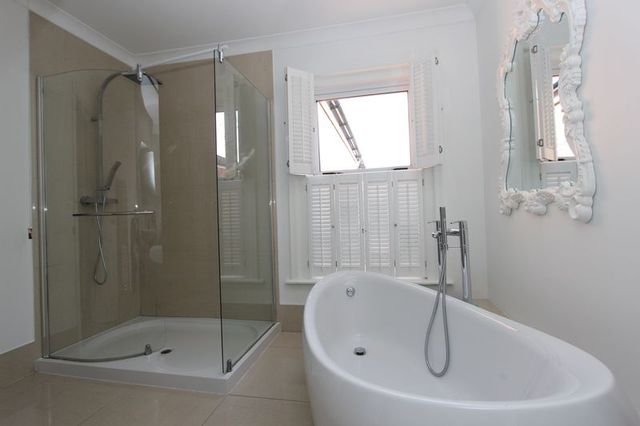  Image of 3 bedroom Terraced house for sale in Charlton Road Shirley Southampton SO15 at Charlton Road Shirley Southampton, SO15 5FL
