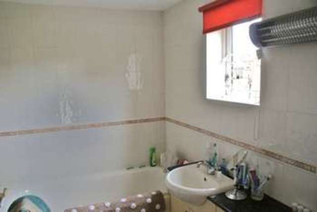  Image of 1 bedroom Flat to rent in The Straight Mile Shurlock Row Reading RG10 at The Straight Mile Shurlock Row Reading, RG10 0QN
