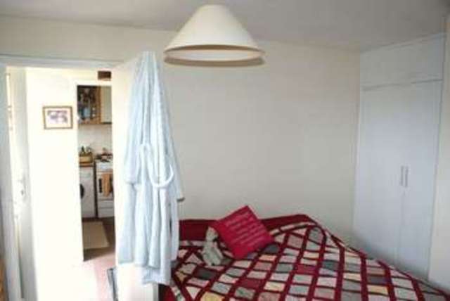  Image of 1 bedroom Flat to rent in The Straight Mile Shurlock Row Reading RG10 at The Straight Mile Shurlock Row Reading, RG10 0QN