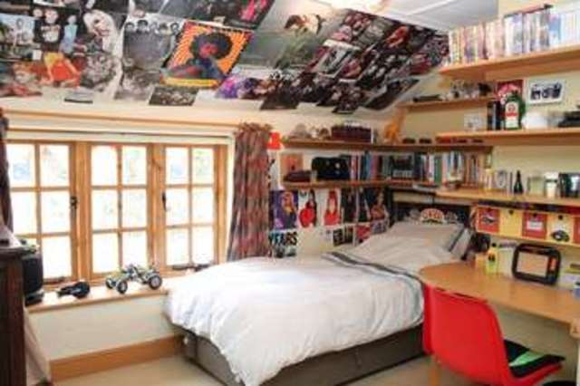  Image of 4 bedroom Cottage for sale in Silver Green Hempnall Norwich NR15 at Hempnall Norwich Hempnall Green, NR15 2NL