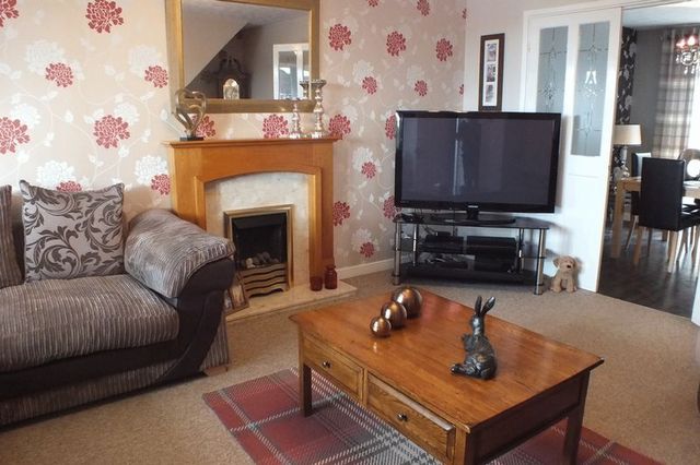 Image of 4 bedroom Detached house for sale in Silverstone Crescent Packmoor Stoke-on-Trent ST6 at Silverstone Crescent Packmoor Stoke-On-Trent, ST6 6XP