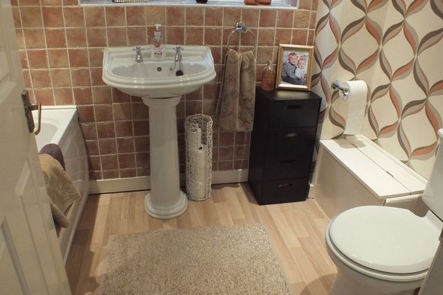  Image of 4 bedroom Detached house for sale in Silverstone Crescent Packmoor Stoke-on-Trent ST6 at Silverstone Crescent Packmoor Stoke-On-Trent, ST6 6XP