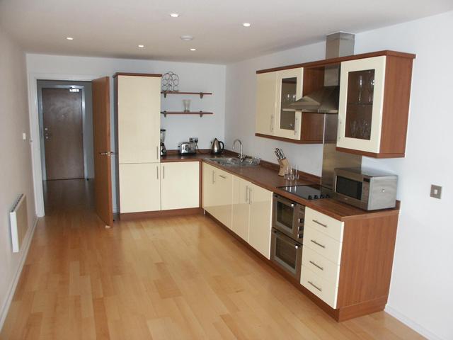  Image of 2 bedroom Apartment to rent in Channel Way Ocean Village Southampton SO14 at 33 Channel Way Ocean Village Southampton, SO14 3JF