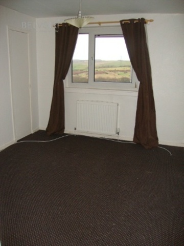  Image of 2 bedroom Flat to rent in Slaemuir Avenue Port Glasgow PA14 at Port Glasgow Inverclyde Inverclyde, PA14 6NQ