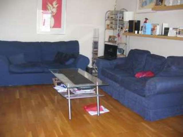  Image of 2 bedroom Flat to rent in Slievemore Close London SW4 at Clapham, SW4 6BZ