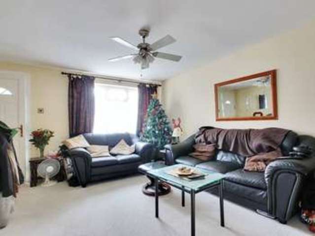  Image of 3 bedroom Detached house for sale in Smithbarn Close Horley RH6 at Smithbarn Close  Horley, RH6 9LF