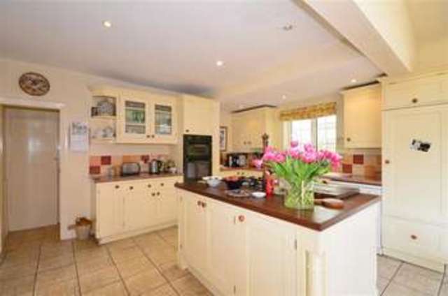  Image of 5 bedroom Detached house for sale in South Road Hayling Island PO11 at Hayling Island Hampshire Hayling Island, PO11 9AE