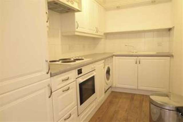  Image of 2 bedroom Flat to rent in South Sea Street London SE16 at Surrey Quays, SE16 7US