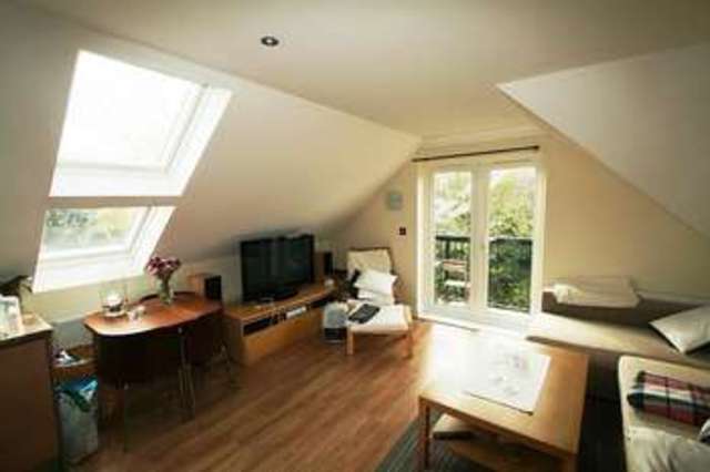  Image of 3 bedroom Flat for sale in Stourwood Avenue Southbourne Bournemouth BH6 at 4 Stourwood Avenue Southbourne Bournemouth, BH6 3PN