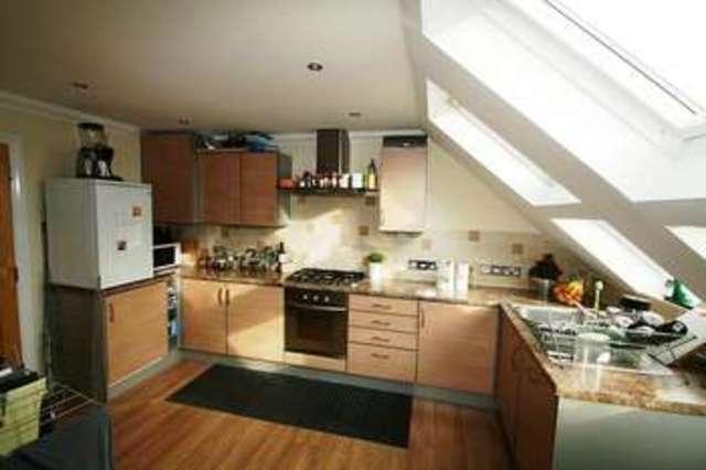  Image of 3 bedroom Flat for sale in Stourwood Avenue Southbourne Bournemouth BH6 at 4 Stourwood Avenue Southbourne Bournemouth, BH6 3PN