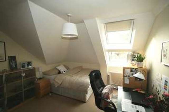  Image of 3 bedroom Flat for sale in Stourwood Avenue Southbourne Bournemouth BH6 at 4 Stourwood Avenue Southbourne Bournemouth, BH6 3PN