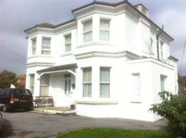  Image of 1 bedroom Flat to rent in Southey Road Worthing BN11 at Worthing, BN11 3HT