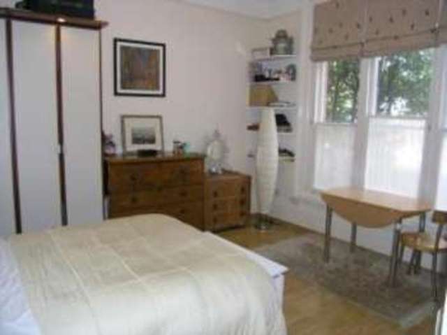  Image of 1 bedroom Flat for sale in Victoria Road South Southsea PO5 at Southsea Hampshire Portsmouth, PO5 2BZ