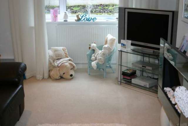  Image of 2 bedroom Semi-Detached house to rent in Southway Drive Plymouth PL6 at Southway Drive Southway Plymouth, PL6 6SJ