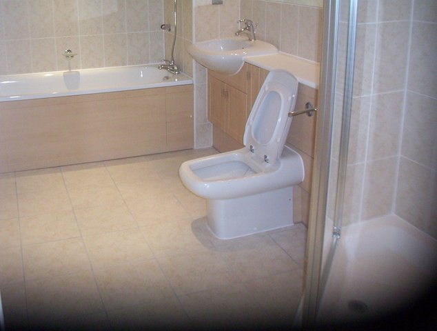  Image of 2 bedroom Flat to rent in The Quays Salford M50 at Salford Quays Manchester Salford, M50 3AY