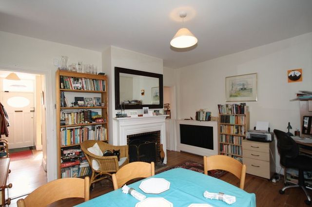  Image of 3 bedroom Semi-Detached house for sale in Spencers Road Maidenhead SL6 at Spencers Road  Maidenhead, SL6 6LN