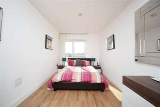  Image of 2 bedroom Apartment for sale in Juniper Drive London SW18 at Juniper Drive Wandsworth Wandsworth Town, SW18 1FS