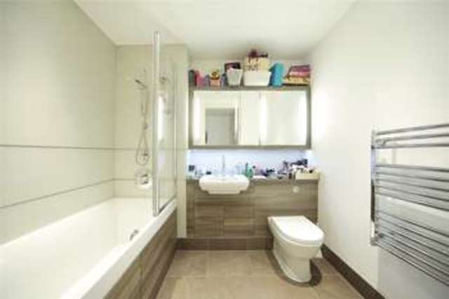  Image of 2 bedroom Apartment for sale in Juniper Drive London SW18 at Juniper Drive Wandsworth Wandsworth Town, SW18 1FS