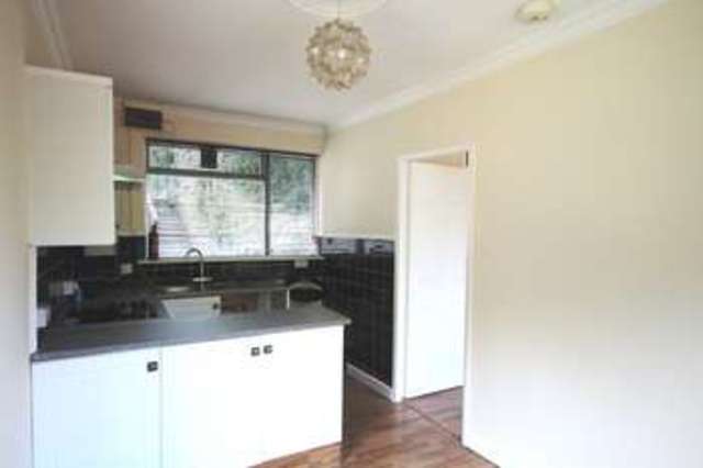  Image of 1 bedroom Ground Flat to rent in Chelston Road Torquay TQ2 at Torquay Devon Torquay, TQ2 6PU
