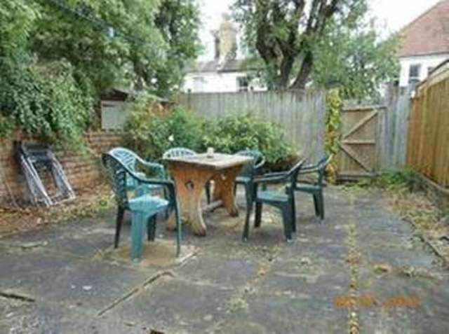  Image of 5 bedroom Terraced house to rent in St. Albans Road Westbury Park Bristol BS6 at St Albans Road Redland Bristol, BS6 7SH