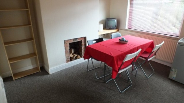  Image of 3 bedroom Semi-Detached house to rent in St. Anns Gardens Burley Leeds LS4 at St. Anns Gardens  Leeds, LS4 2SW