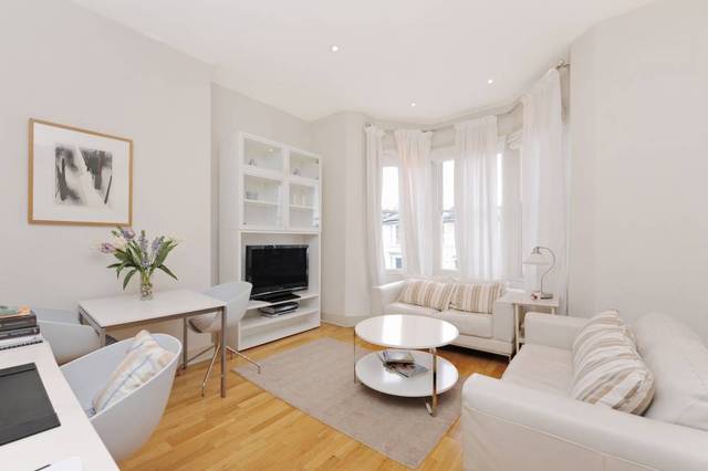  Image of 2 bedroom Flat to rent in St. Anns Villas London W11 at St Anns Villas  London, W11 4RX