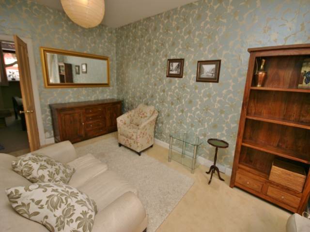  Image of 1 bedroom Flat to rent in St. Bernards Crescent Edinburgh EH4 at Stockbridge Edinburgh Edinburgh, EH4 1NR