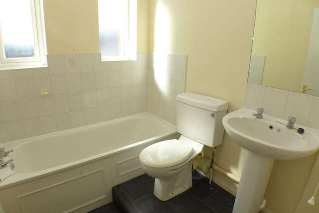  Image of 1 bedroom Flat for sale in St. James Way Sidcup DA14 at St James Way  Sidcup, DA14 5HF